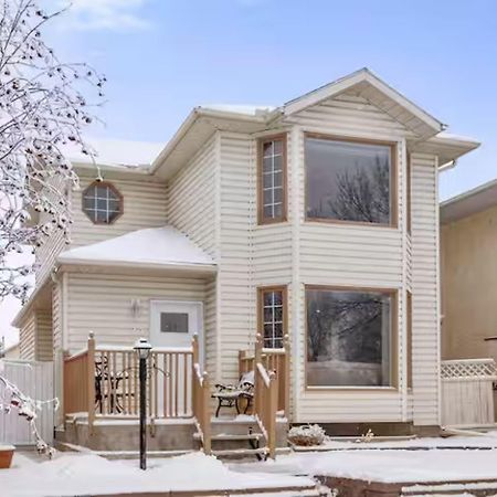 Home Away From Home!! Calgary Zewnętrze zdjęcie