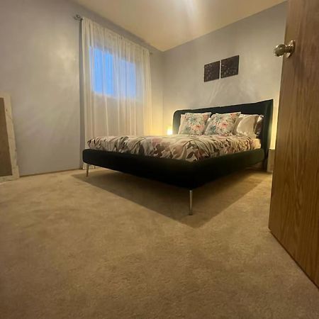 Home Away From Home!! Calgary Zewnętrze zdjęcie
