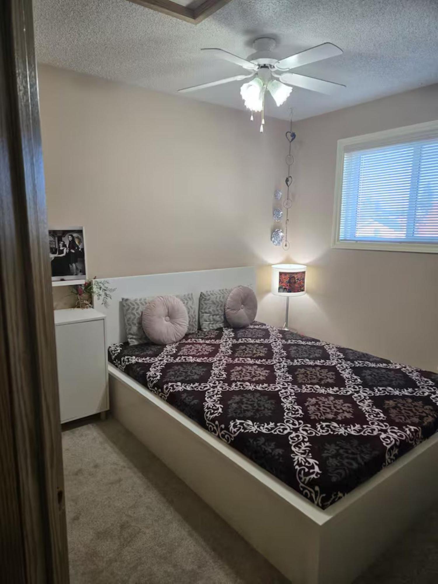 Home Away From Home!! Calgary Zewnętrze zdjęcie