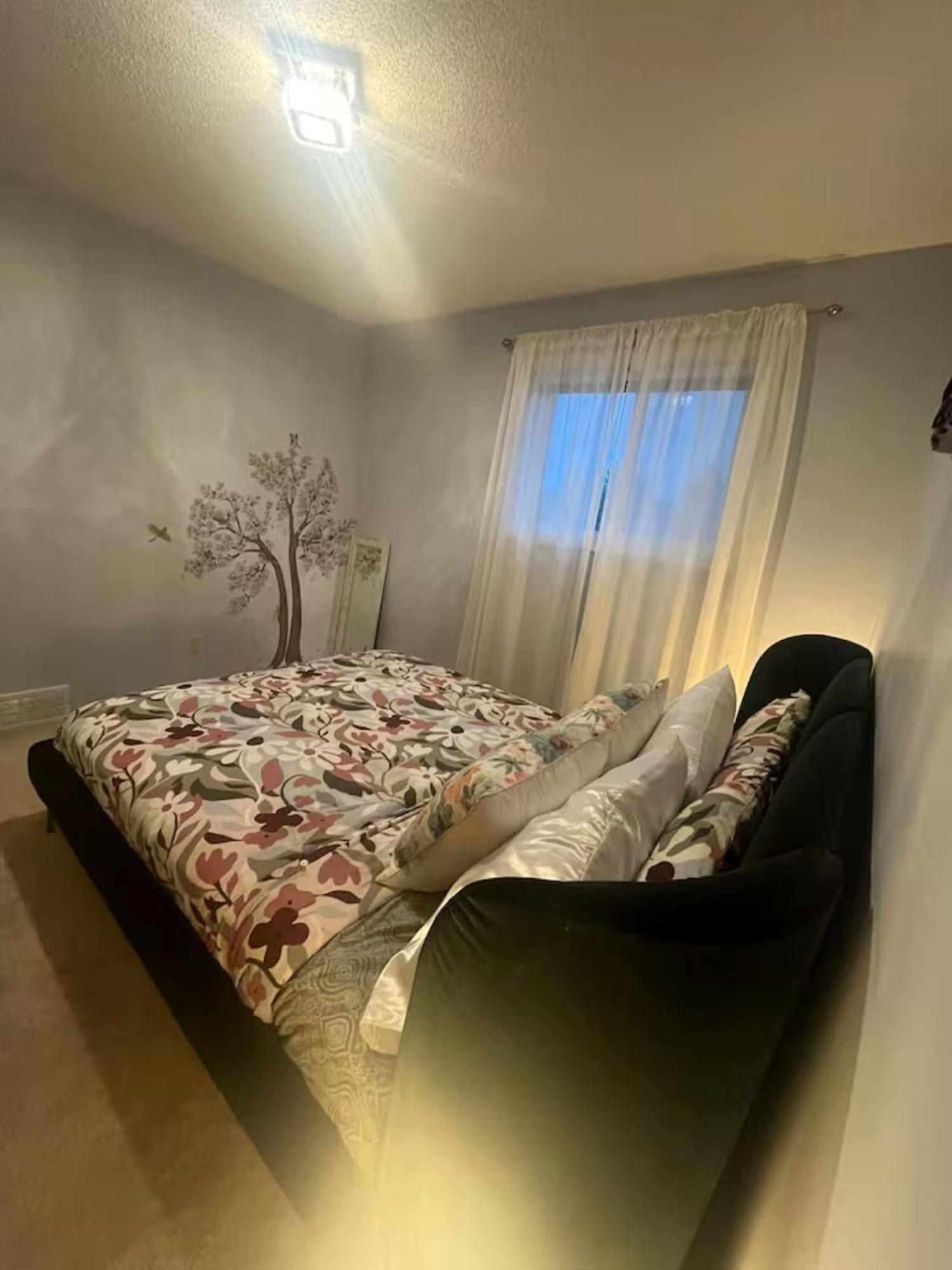 Home Away From Home!! Calgary Zewnętrze zdjęcie
